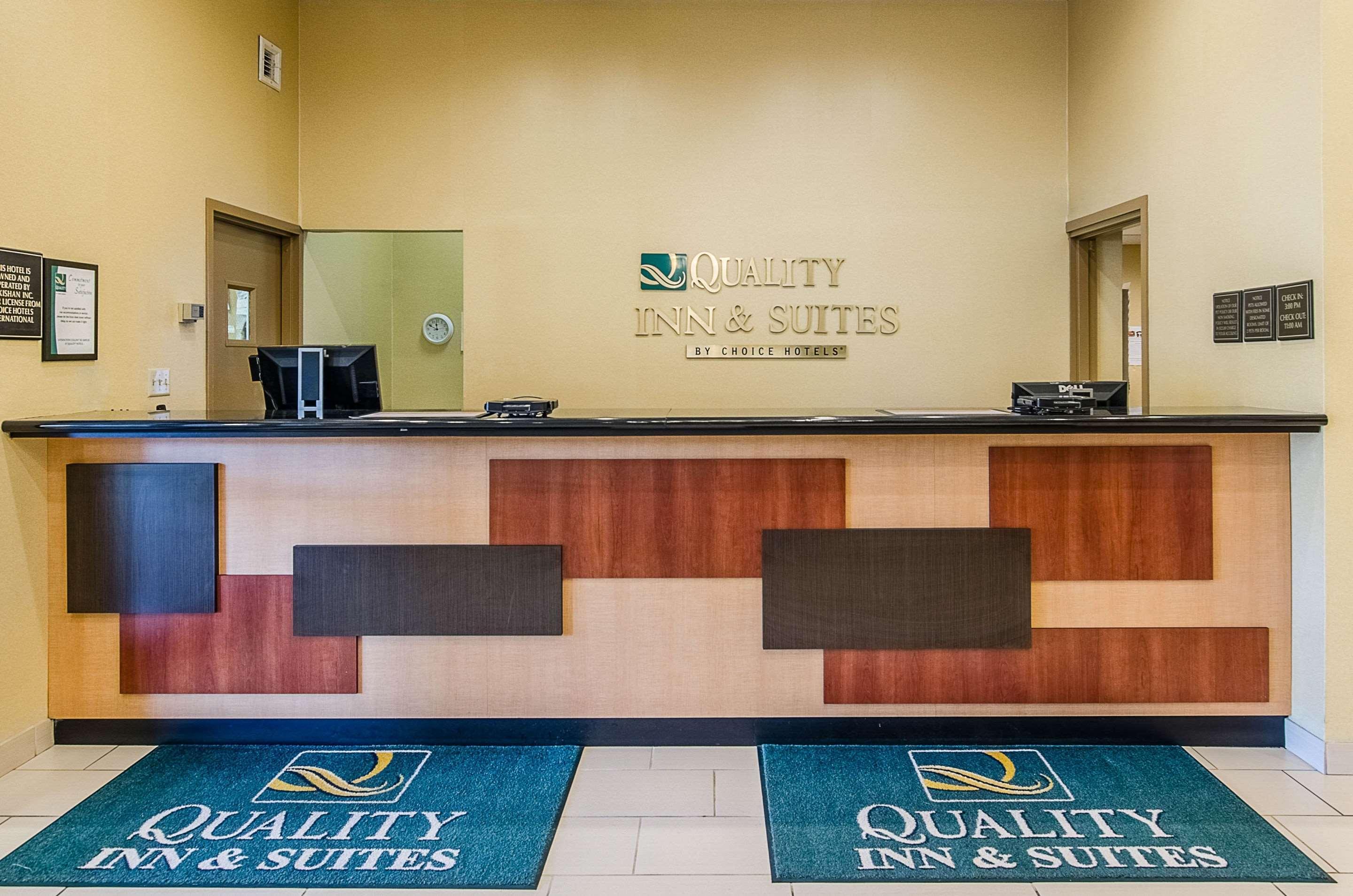 Quality Inn & Suites Lexington Near I-64 And I-81 Timber Ridge Buitenkant foto