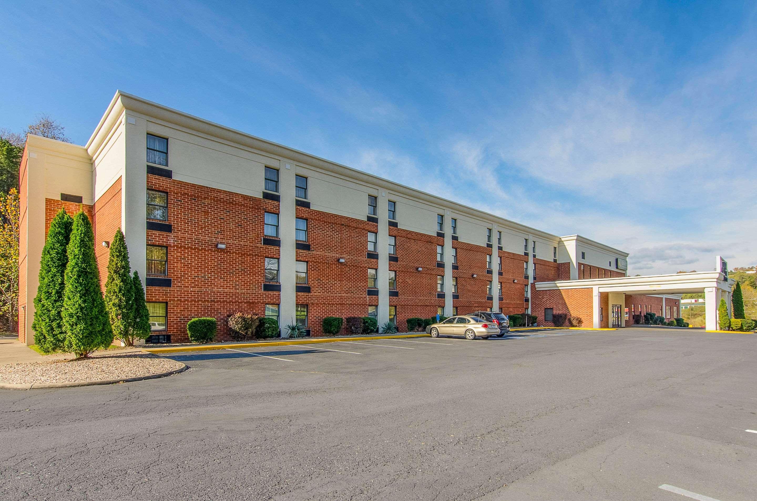 Quality Inn & Suites Lexington Near I-64 And I-81 Timber Ridge Buitenkant foto