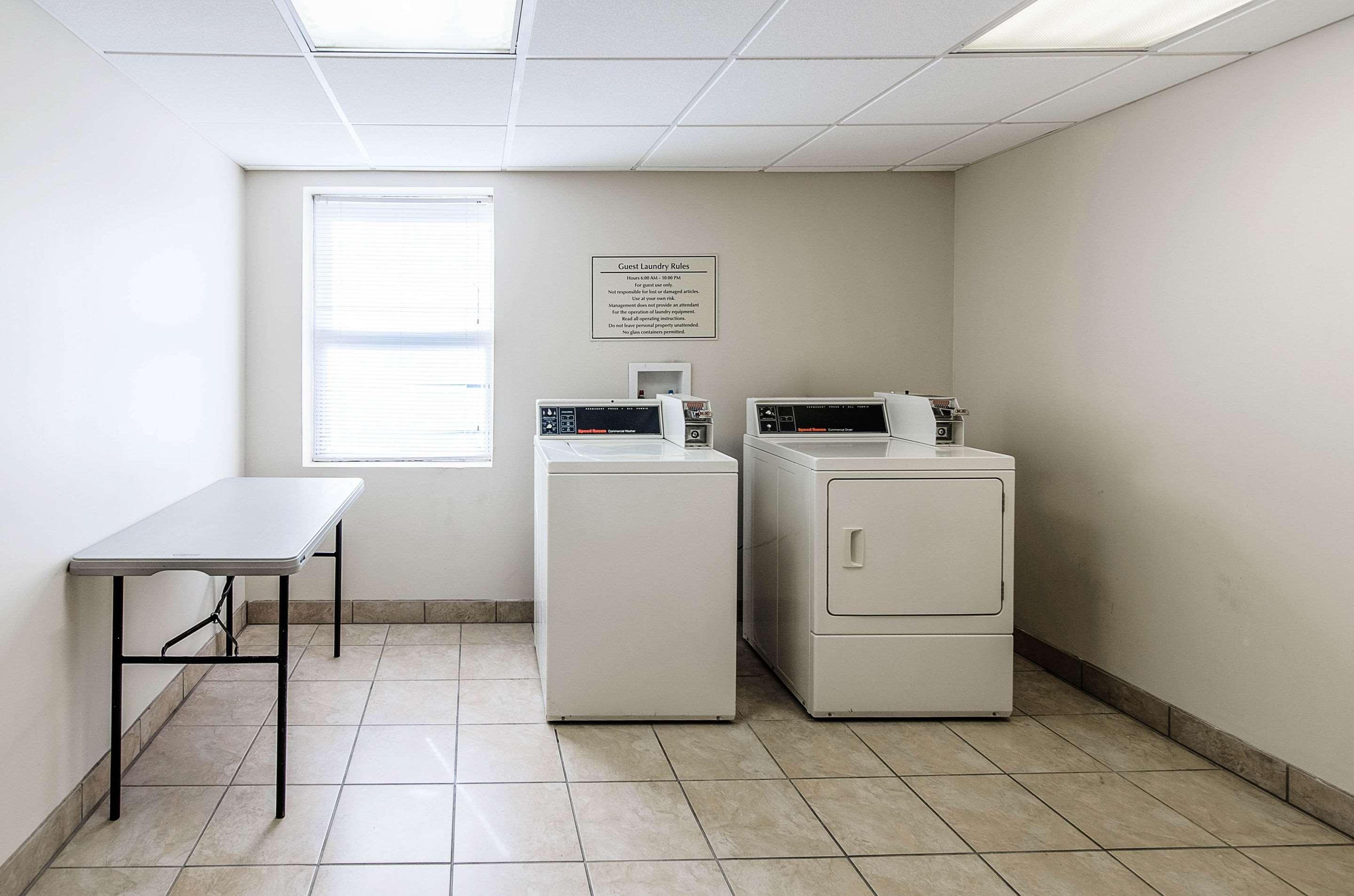 Quality Inn & Suites Lexington Near I-64 And I-81 Timber Ridge Buitenkant foto