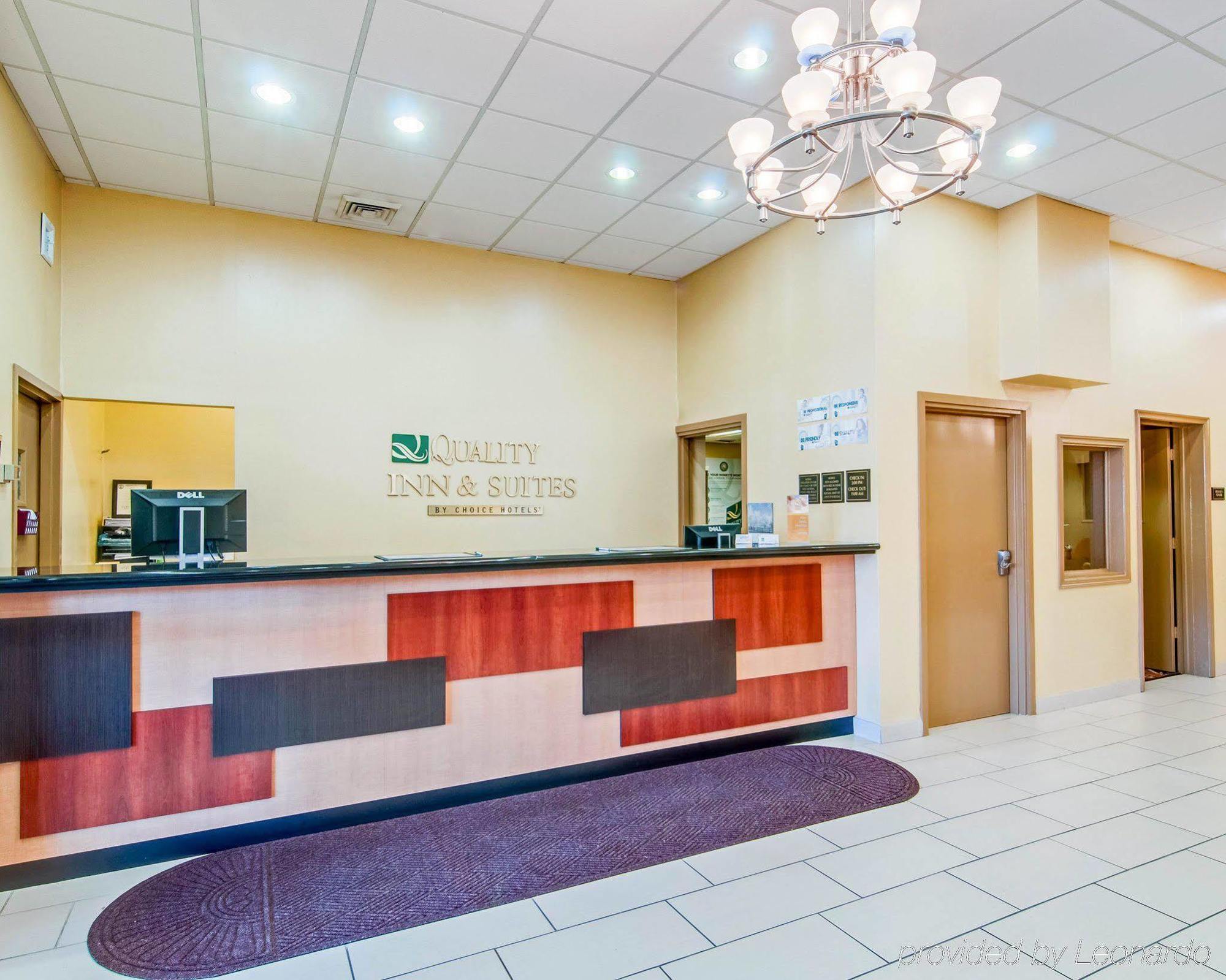 Quality Inn & Suites Lexington Near I-64 And I-81 Timber Ridge Buitenkant foto