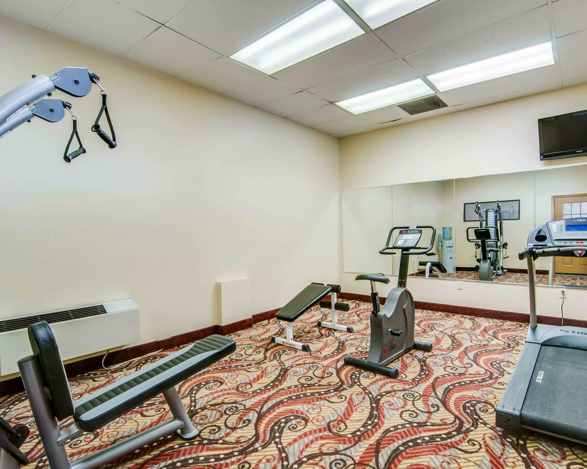 Quality Inn & Suites Lexington Near I-64 And I-81 Timber Ridge Buitenkant foto